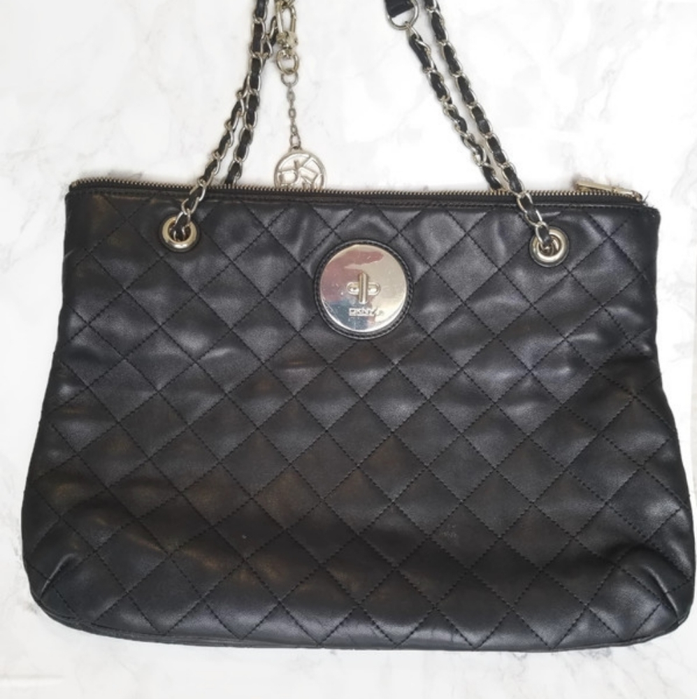 DKNY Black & Gold Quilted Handbag with Chainstrap
